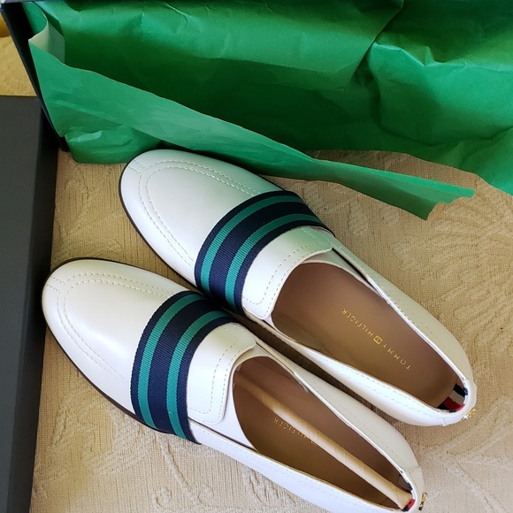 Tommy Hilfiger stripe Band White Loafers - Picture 4 of 4